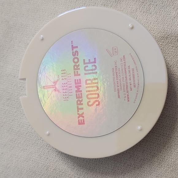 NIB Extreme Frost Highlighting Powder by Jeffree Star - Picture 10 of 16